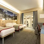 Iq Hotel 4*