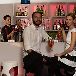 Iq Hotel