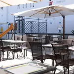 Iq Hotel