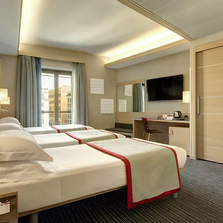 Iq Ξενοδοχείο 4*