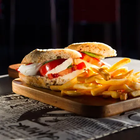 Iq Ξενοδοχείο 4*