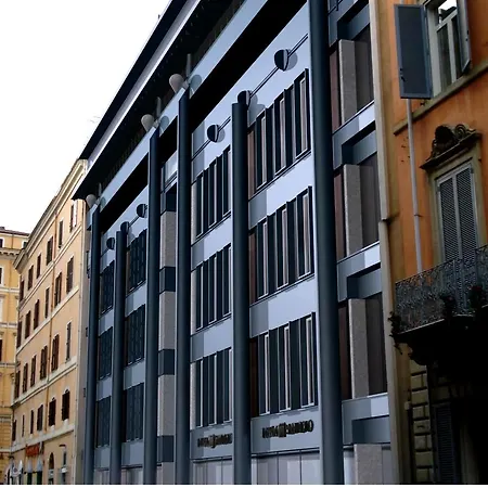 Iq Hotel